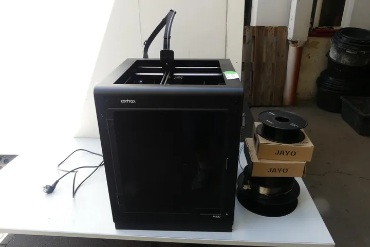 Zotrax Desktop 3D Printer + Filament Modell: M300